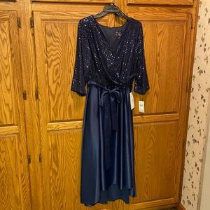 NWT Navy 3/4 sleeve Dress - Size 18 - Alex Evenings